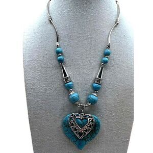 NWT Blue Faux Turquoise Beads Heart Pendant Silver Tone Accents Beaded Necklace